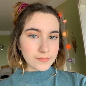 Meet your Posher, Maddie